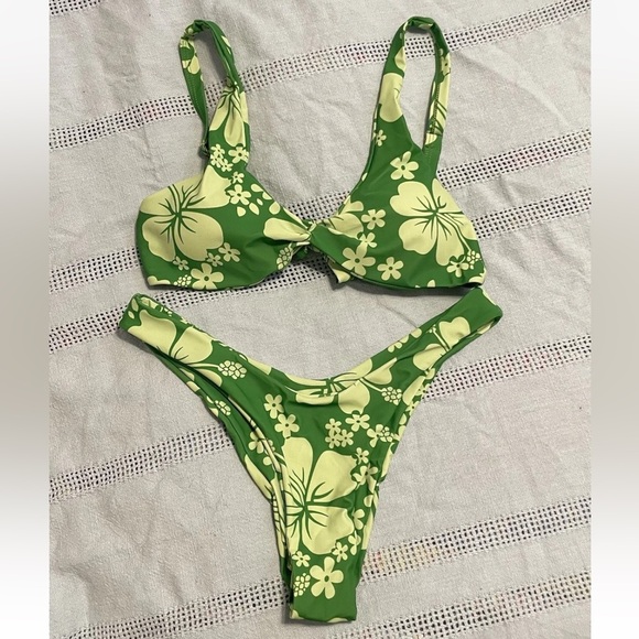 NEW SHEIN Green Floral Bikini Swimsuit BEACH 2 Pc Woman’s L Swim Y2K 90’s SURF - Picture 3 of 11